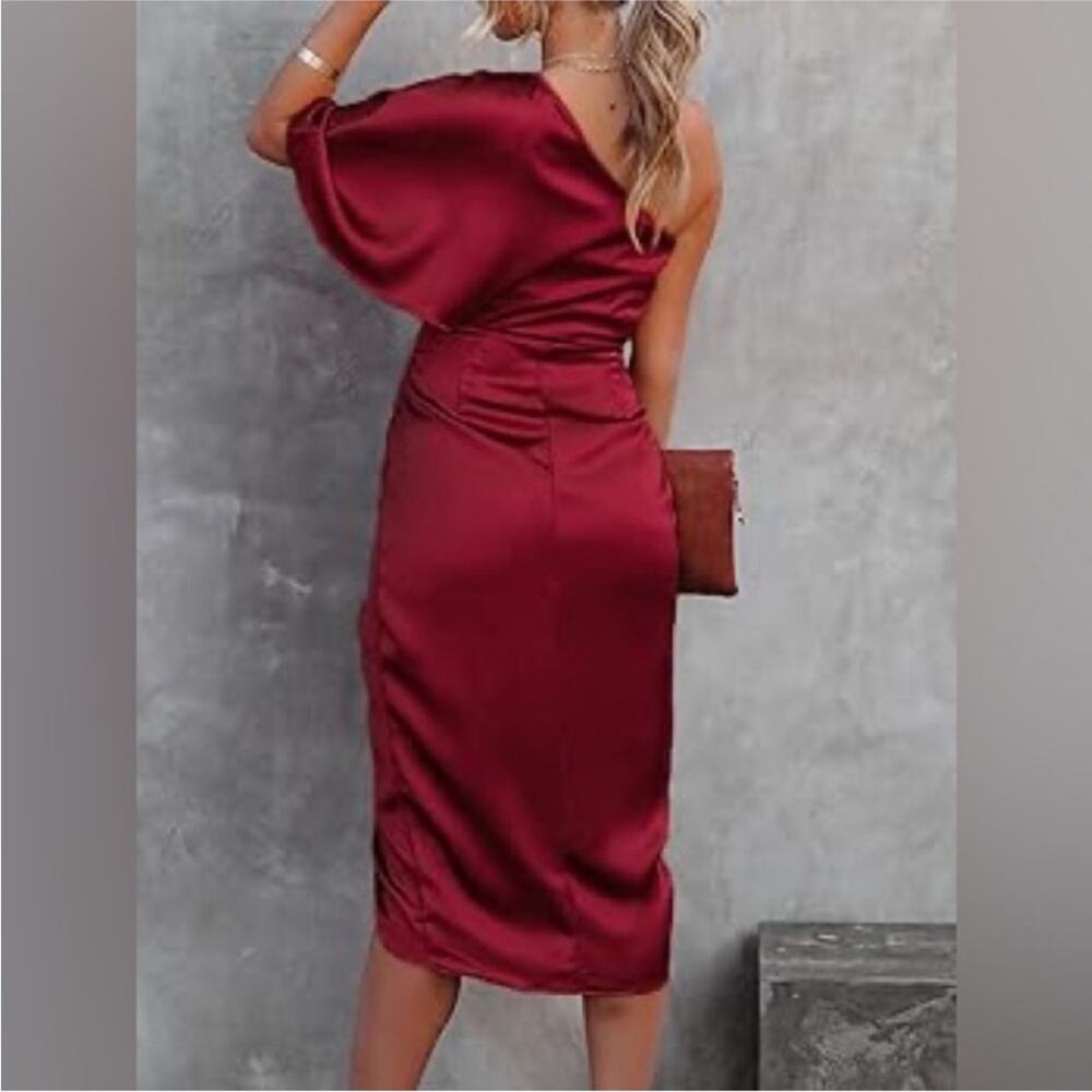 NEW Cupshe red satin faux wrap one shoulder midi dress - Picture 8 of 11